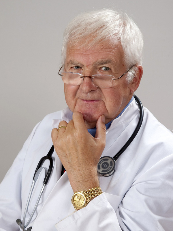 [An image of a doctor. Photo Credit: Pixabay]